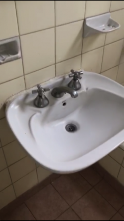 AMBIENTE AL FRENTE CON TERRAZA.VENDIDO!!!!