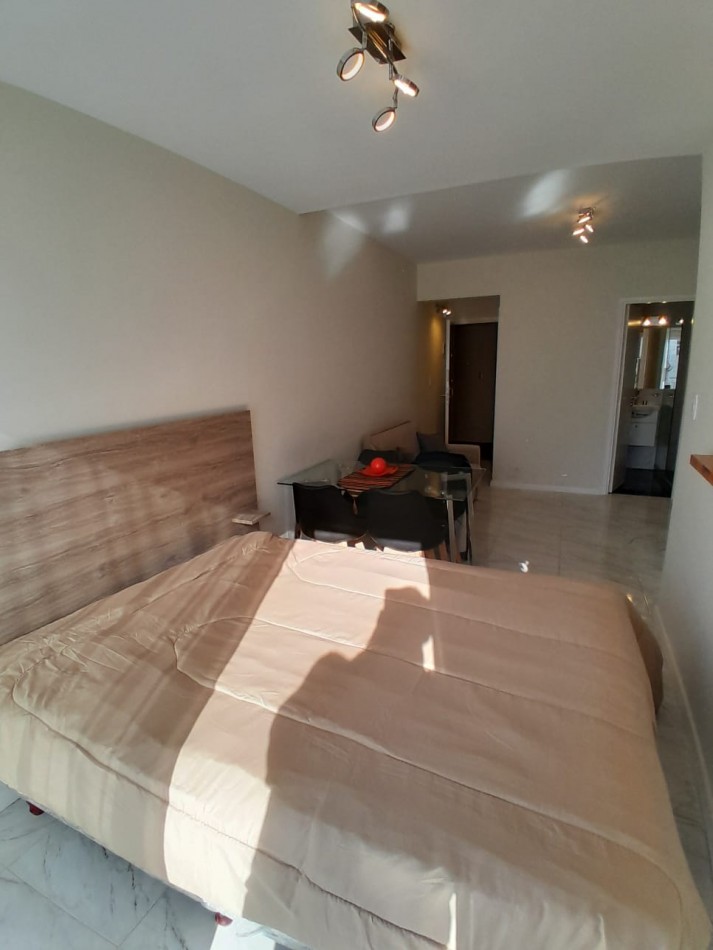 AMBIENTE EXTERNO CON BALCON. VENDIDO!!!!!!!