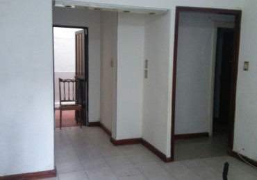 PH 3 AMBIENTES CON PATIO. POR PASILLO.  VENDIDO!!!!!